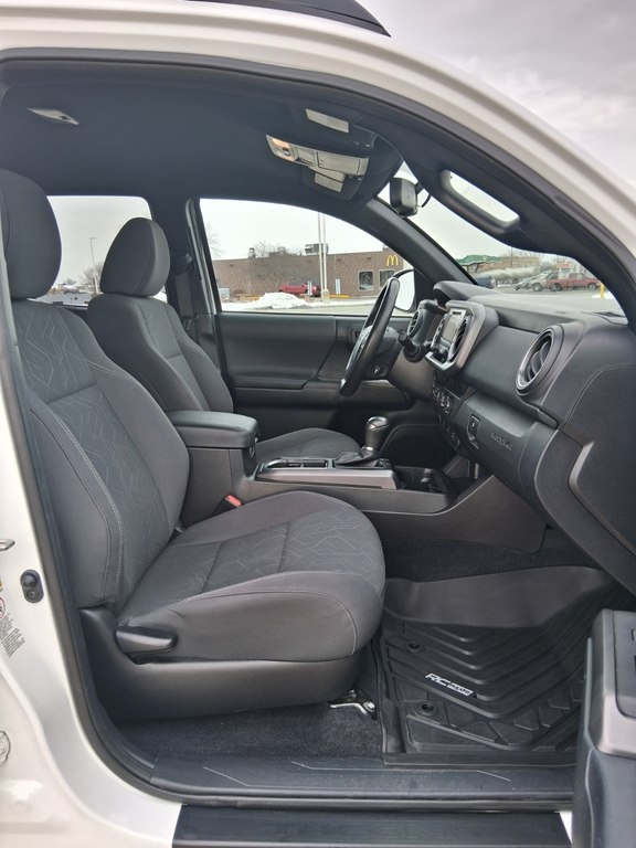 Toyota Tacoma TRD Sport Dbl Cab 4WD V6 at 2016