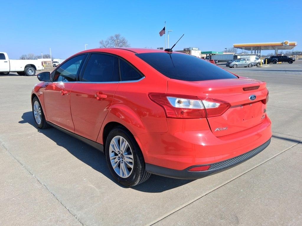 Ford Focus SEL Sedan 2012