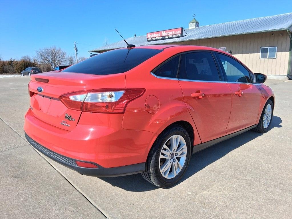 Ford Focus SEL Sedan 2012