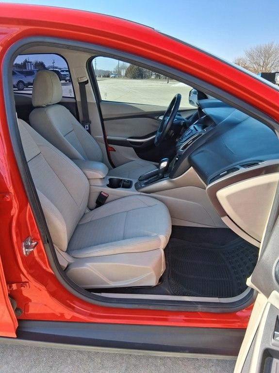 Ford Focus SEL Sedan 2012