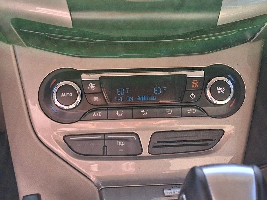 Ford Focus SEL Sedan 2012