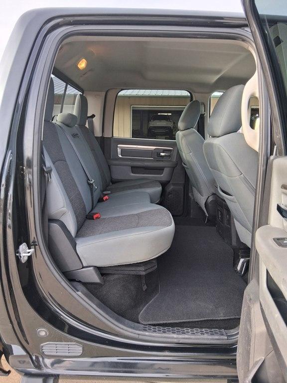 RAM 2500 4WD Crew Cab 149" Big Horn 2015