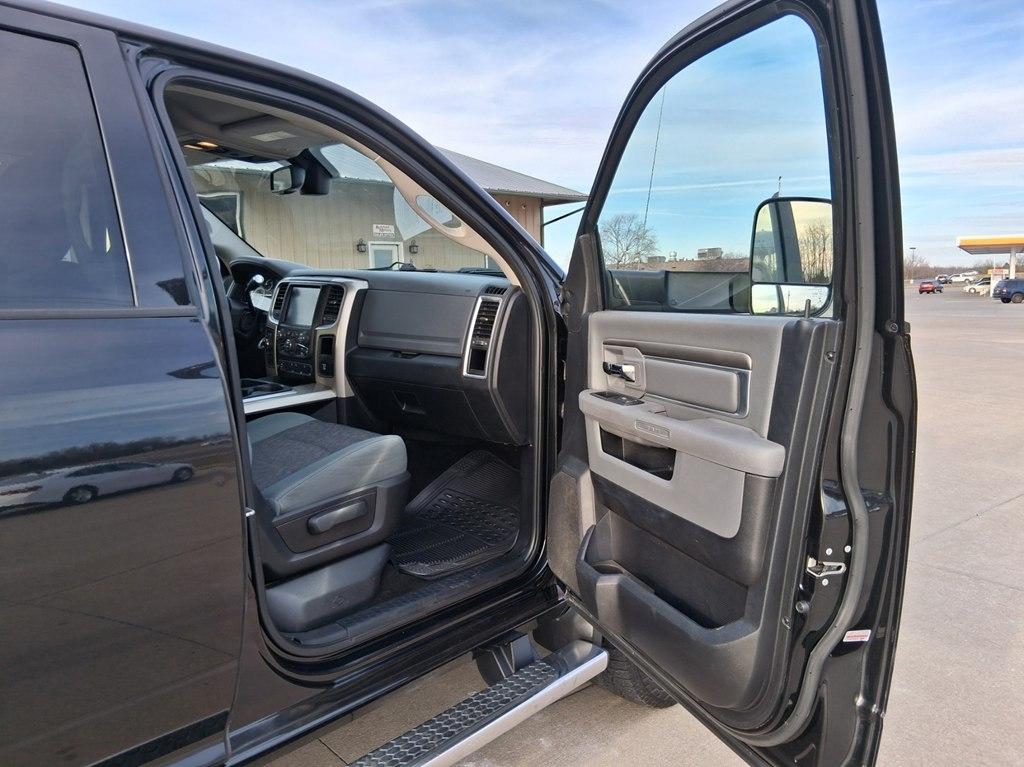 RAM 2500 4WD Crew Cab 149" Big Horn 2015