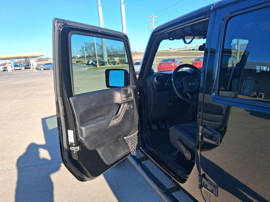 Jeep Wrangler Unlimited 4WD 4dr Sport 2012