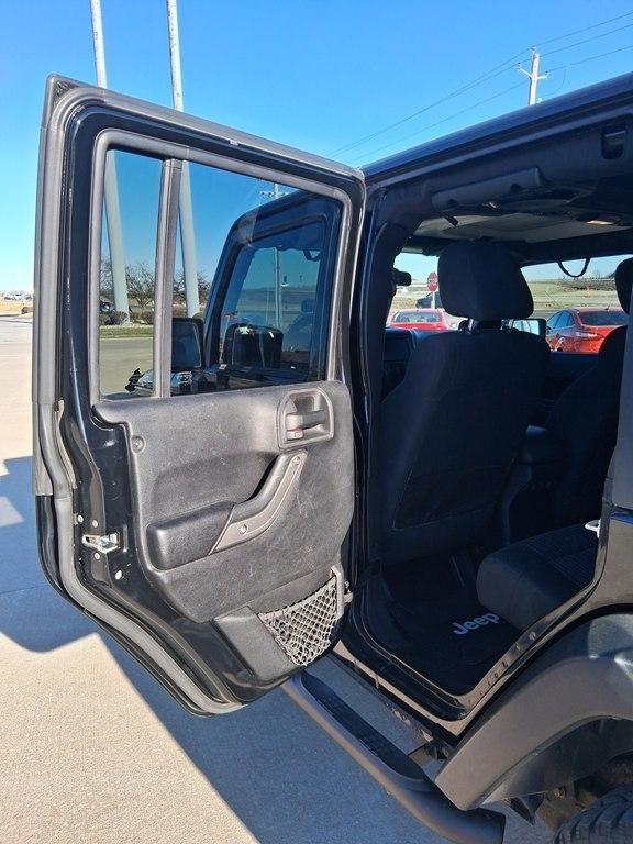 Jeep Wrangler Unlimited 4WD 4dr Sport 2012