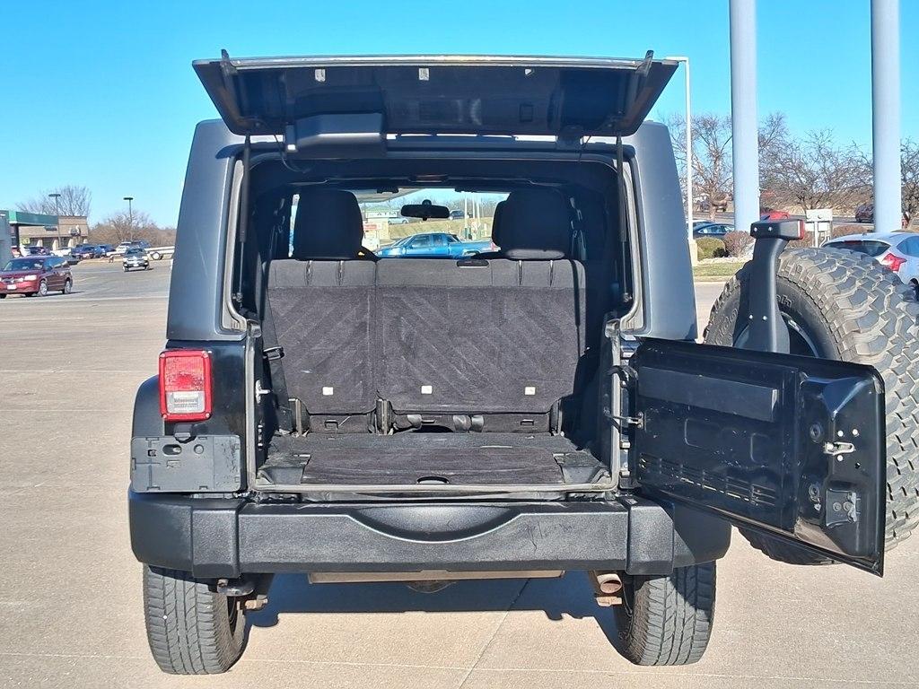 Jeep Wrangler Unlimited 4WD 4dr Sport 2012