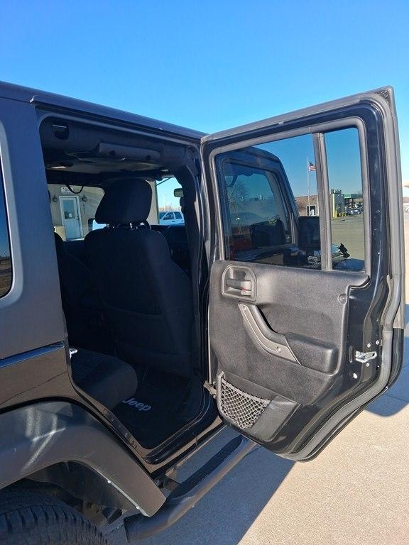 Jeep Wrangler Unlimited 4WD 4dr Sport 2012