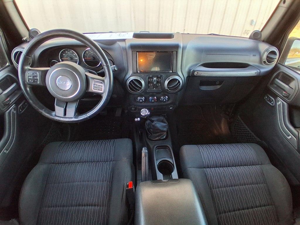 Jeep Wrangler Unlimited 4WD 4dr Sport 2012