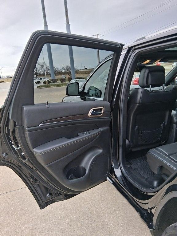 Jeep Grand Cherokee 4WD 4dr Overland 2014