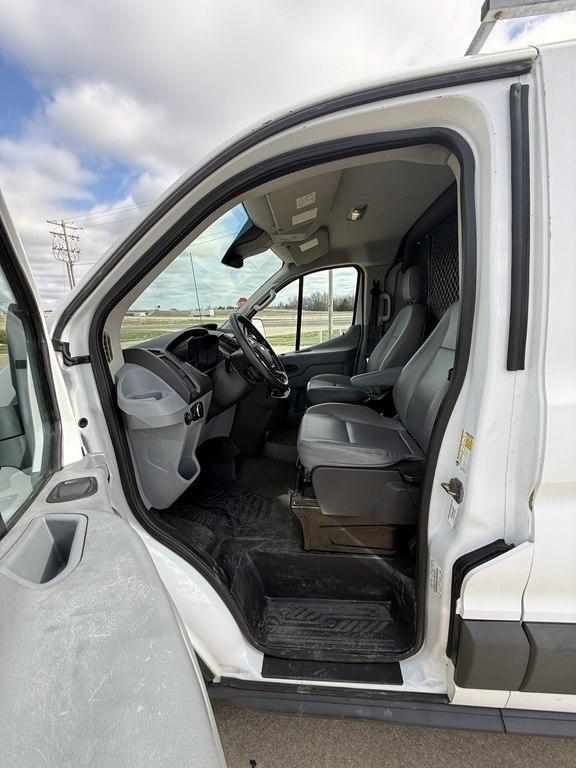 Ford Transit Cargo Van T-250 130" Low Rf 9000 GVWR Swing-Out RH Dr 2015