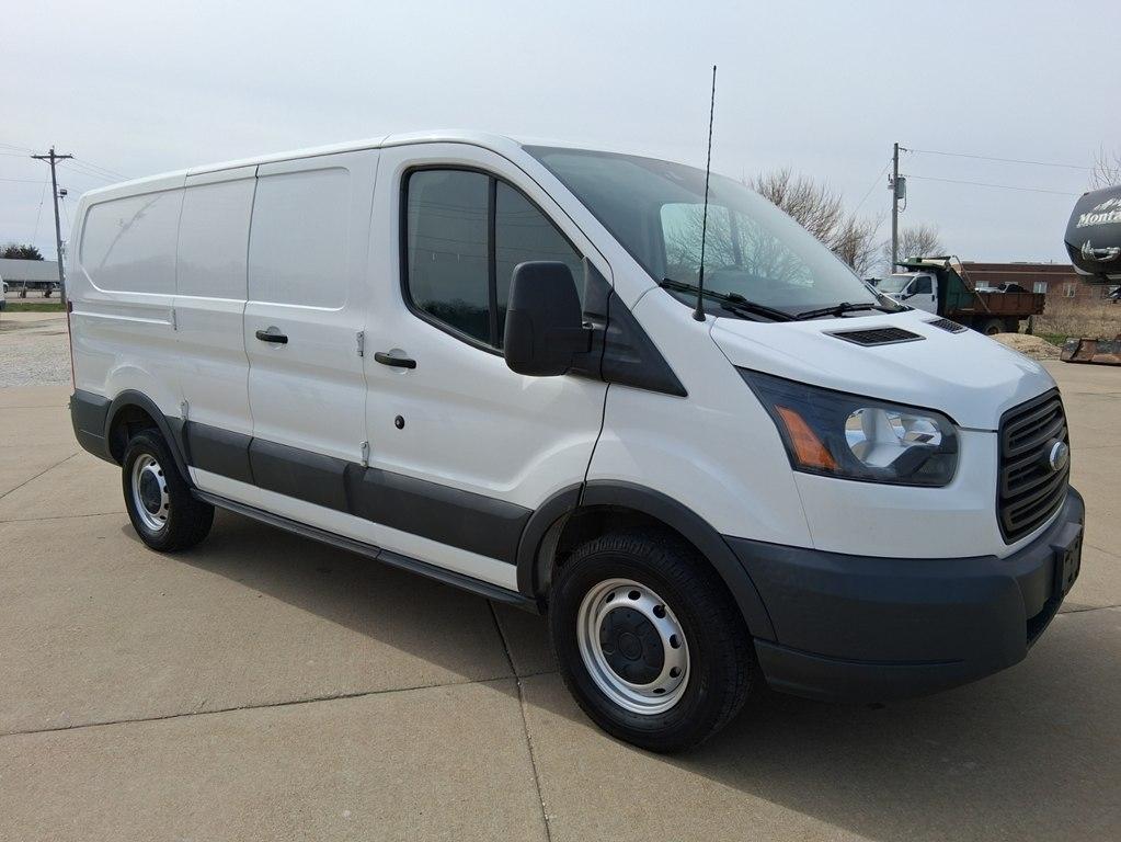 Ford Transit Van T-250 130" Low Rf 9000 GVWR Swing-Out RH Dr 2017