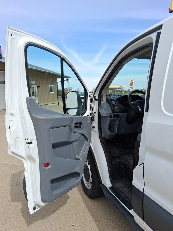 Ford Transit Van T-250 130" Low Rf 9000 GVWR Swing-Out RH Dr 2017