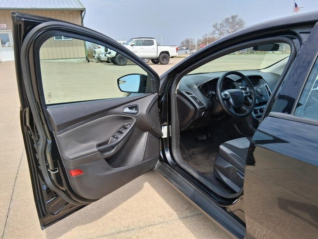 Ford Focus 4dr Sdn SE 2014