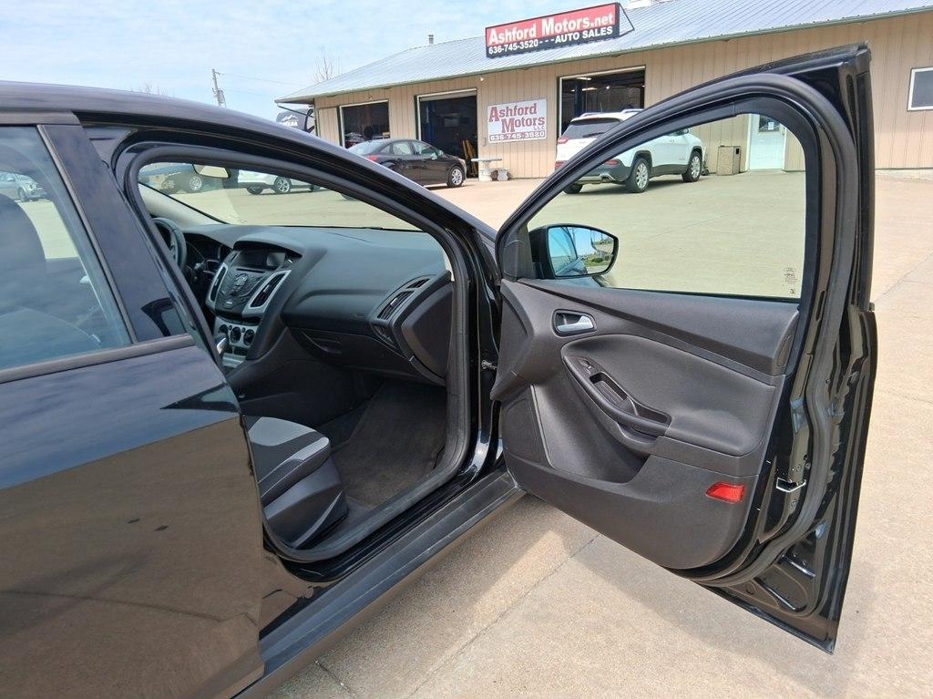 Ford Focus 4dr Sdn SE 2014