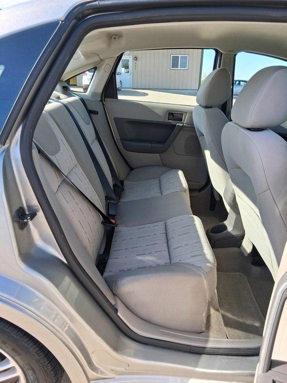 Ford Focus 4dr Sdn SES 2008