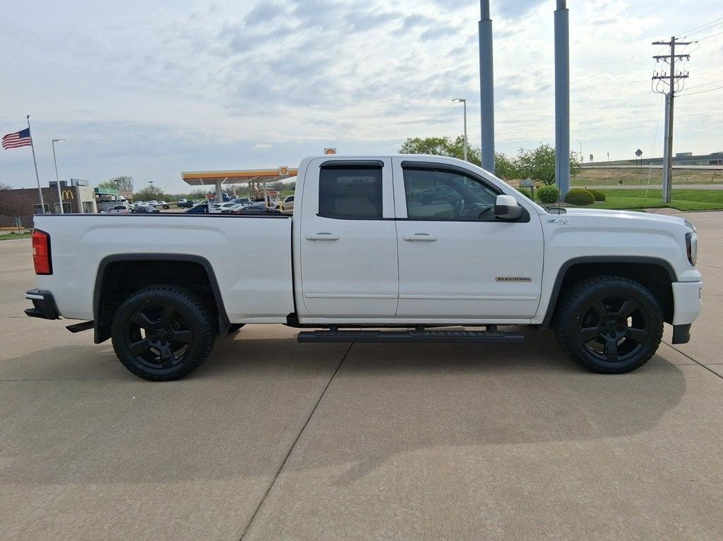 GMC Sierra 1500 4WD Double Cab 143.5" SLE 2017
