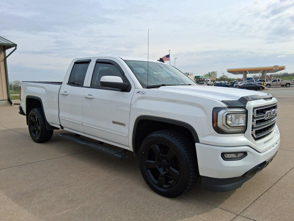 GMC Sierra 1500 4WD Double Cab 143.5" SLE 2017
