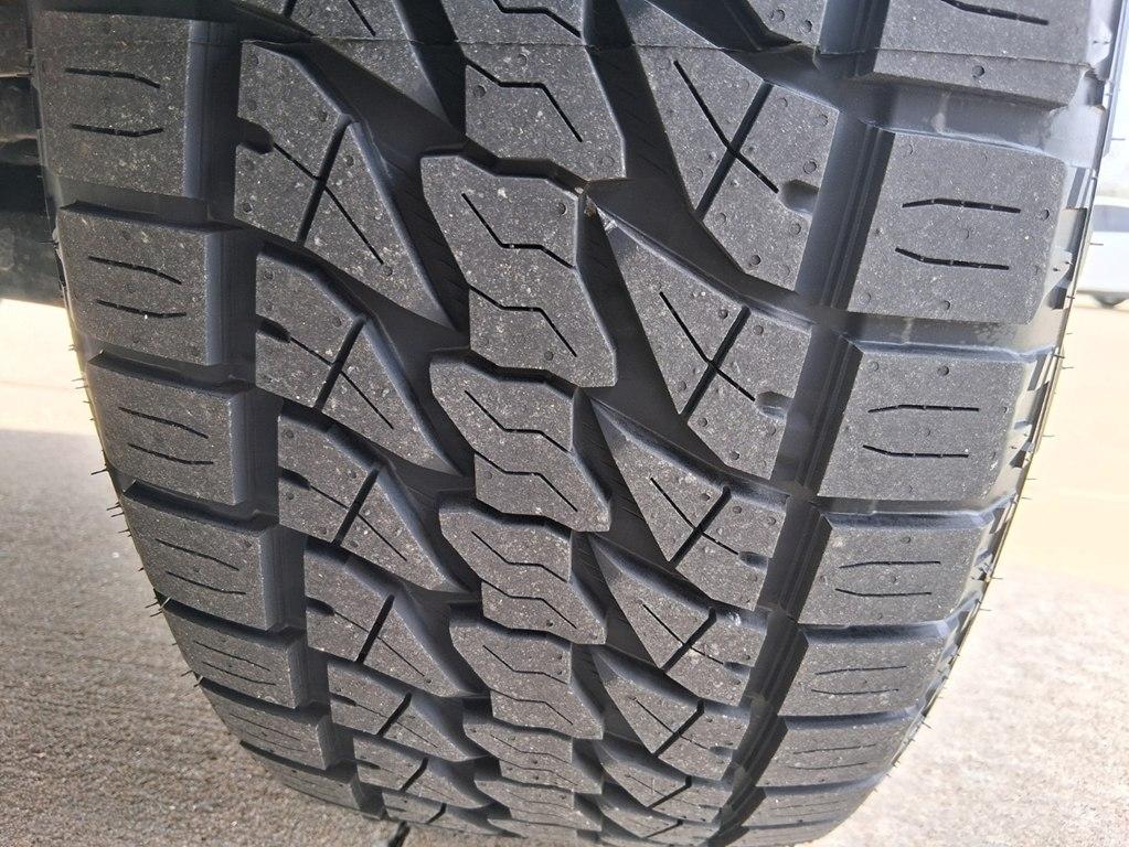 GMC Sierra 1500 4WD Double Cab 143.5" SLE 2017