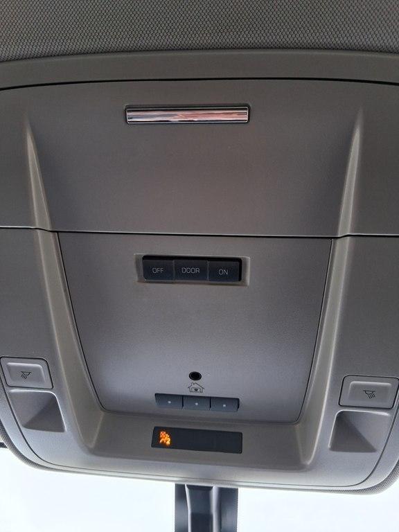 GMC Sierra 1500 4WD Double Cab 143.5" SLE 2017