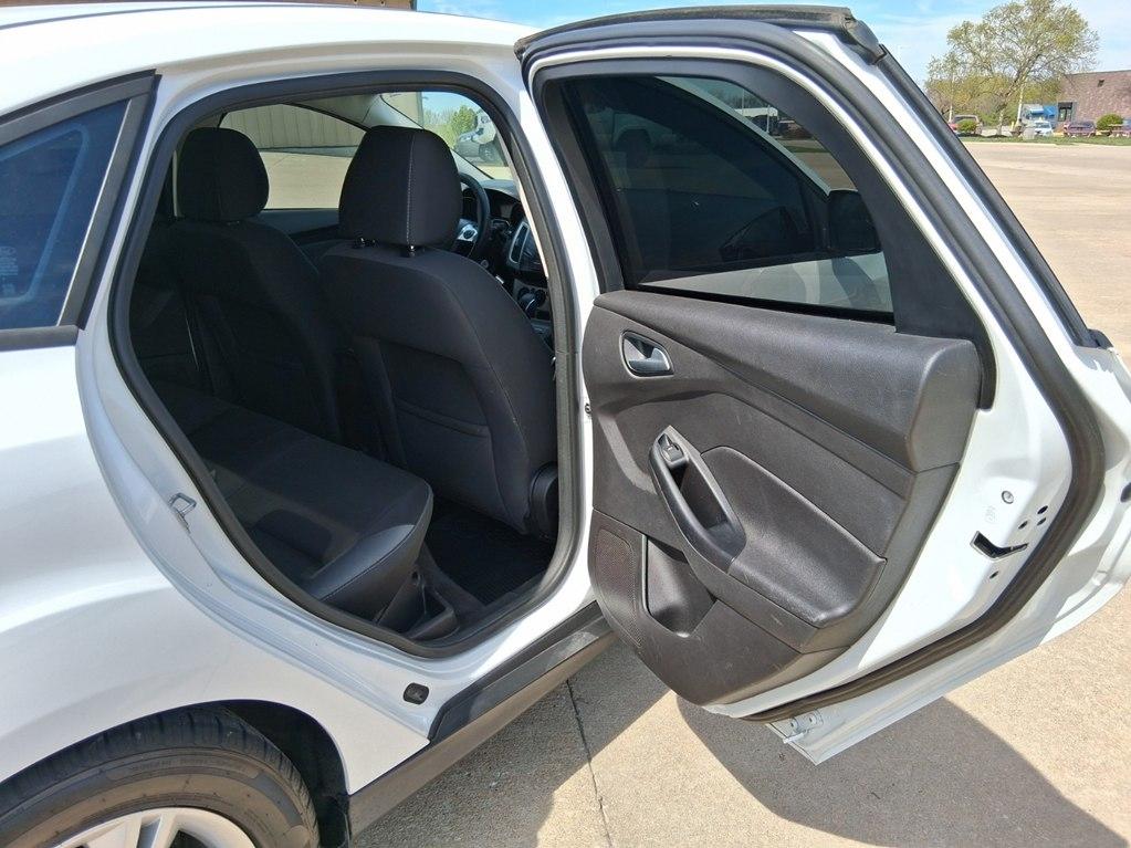 Ford Focus 4dr Sdn SE 2014