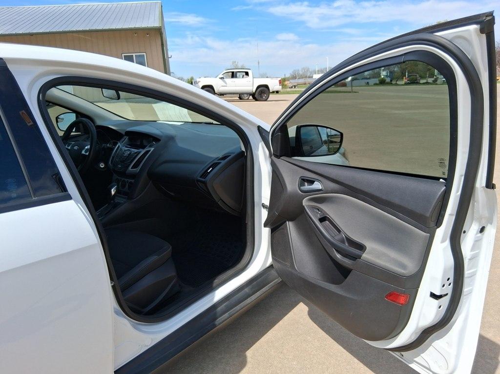 Ford Focus 4dr Sdn SE 2014