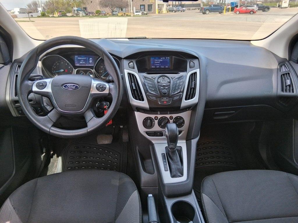 Ford Focus 4dr Sdn SE 2014