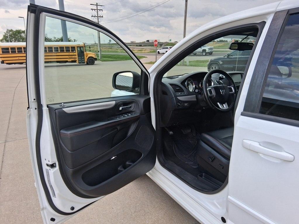 Dodge Grand Caravan GT Wagon Fleet 2017