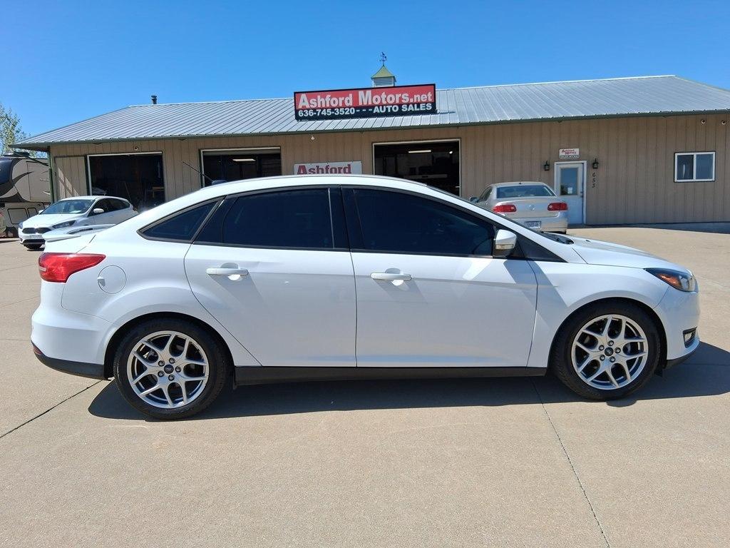 Ford Focus 4dr Sdn SE 2015