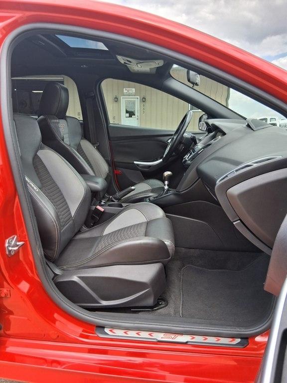 Ford Focus 5dr HB ST 2013
