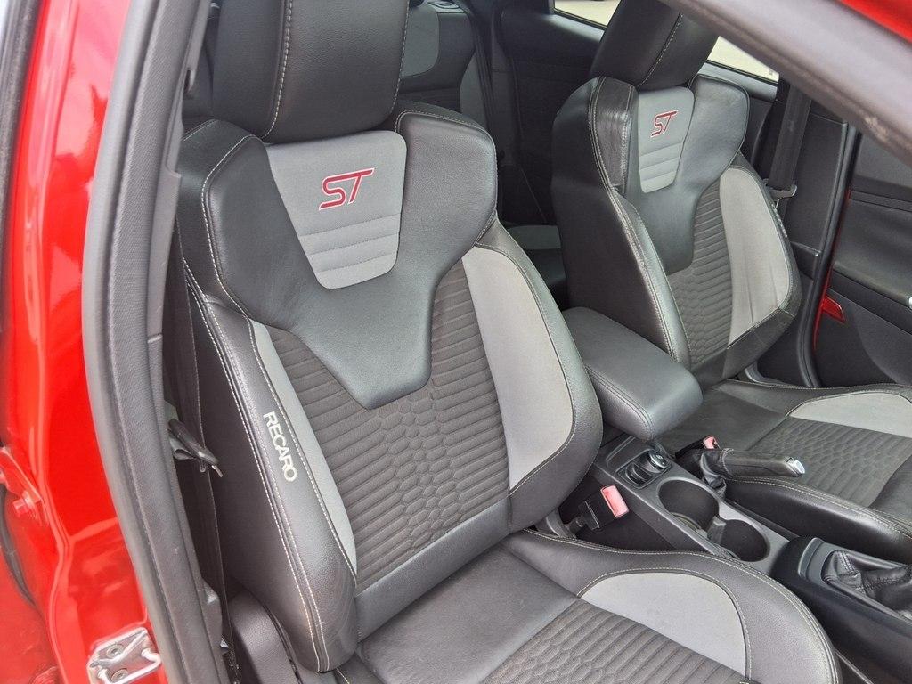 Ford Focus 5dr HB ST 2013