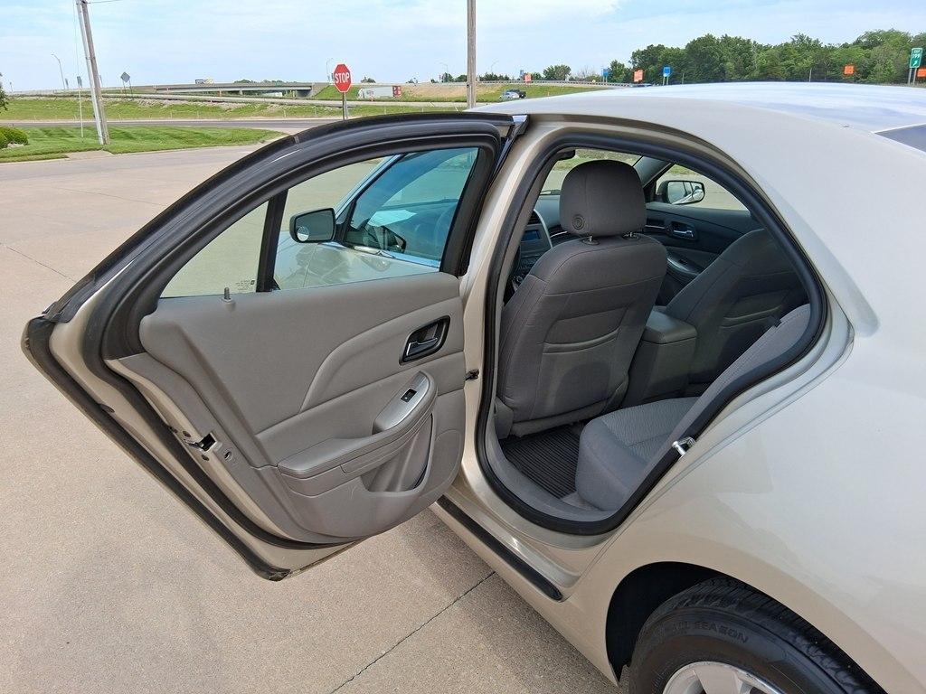 Chevrolet Malibu 4dr Sdn LS w/1LS 2015