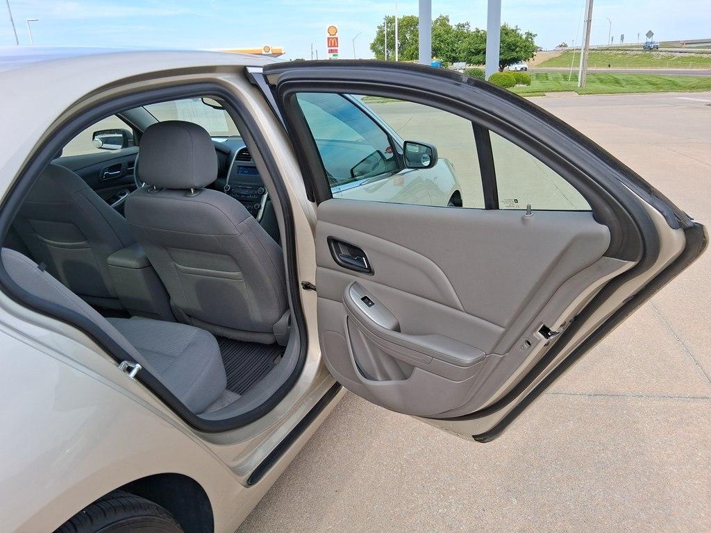 Chevrolet Malibu 4dr Sdn LS w/1LS 2015
