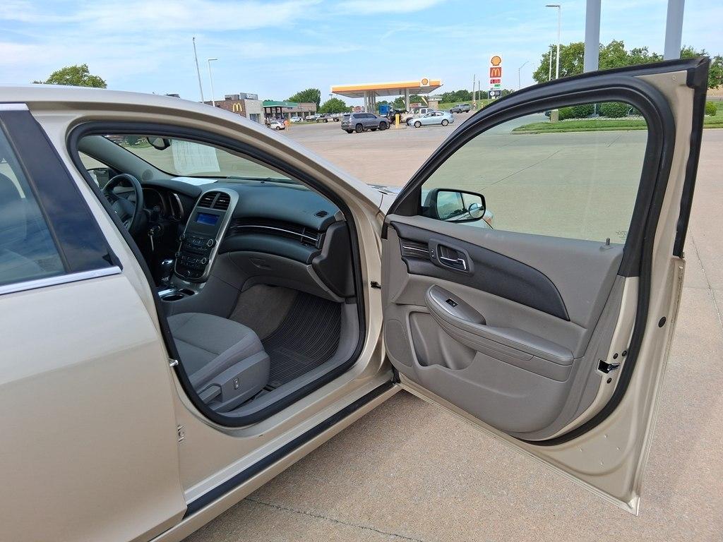 Chevrolet Malibu 4dr Sdn LS w/1LS 2015