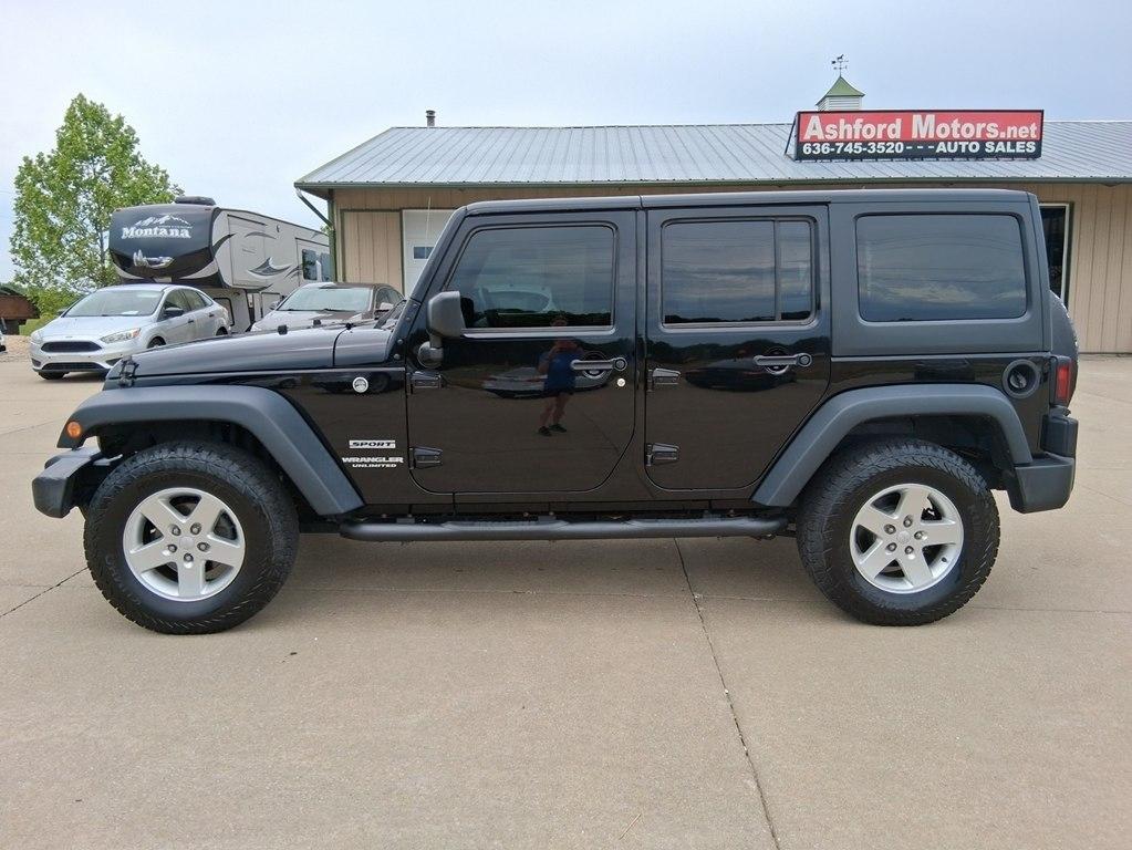 Jeep Wrangler Unlimited 4WD 4dr Sport 2016