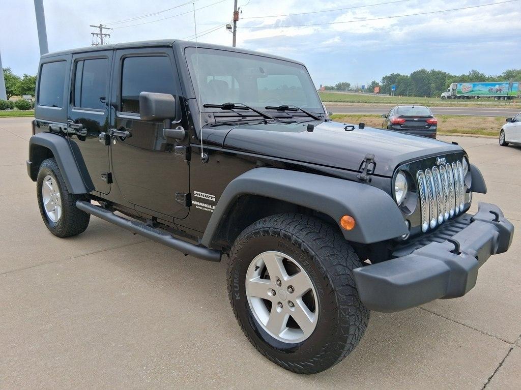 Jeep Wrangler Unlimited 4WD 4dr Sport 2016