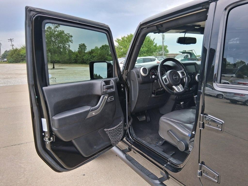 Jeep Wrangler Unlimited 4WD 4dr Sport 2016
