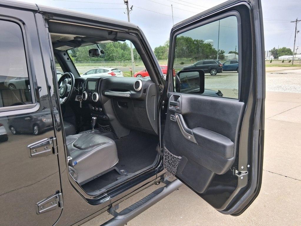 Jeep Wrangler Unlimited 4WD 4dr Sport 2016