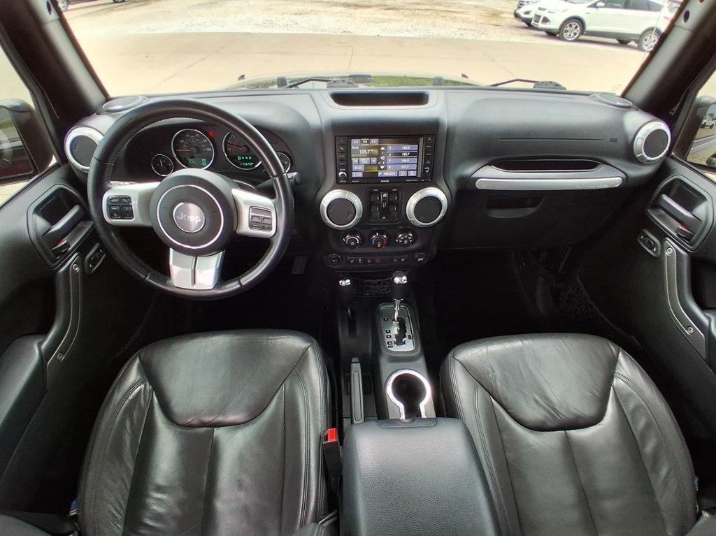 Jeep Wrangler Unlimited 4WD 4dr Sport 2016
