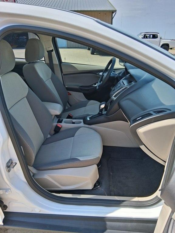 Ford Focus 4dr Sdn SE 2014