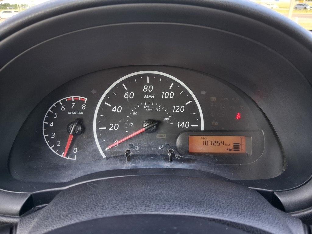 Nissan Versa 4dr Sdn Manual 1.6 S 2015