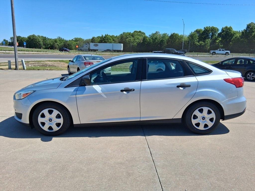 Ford Focus 4dr Sdn S 2016