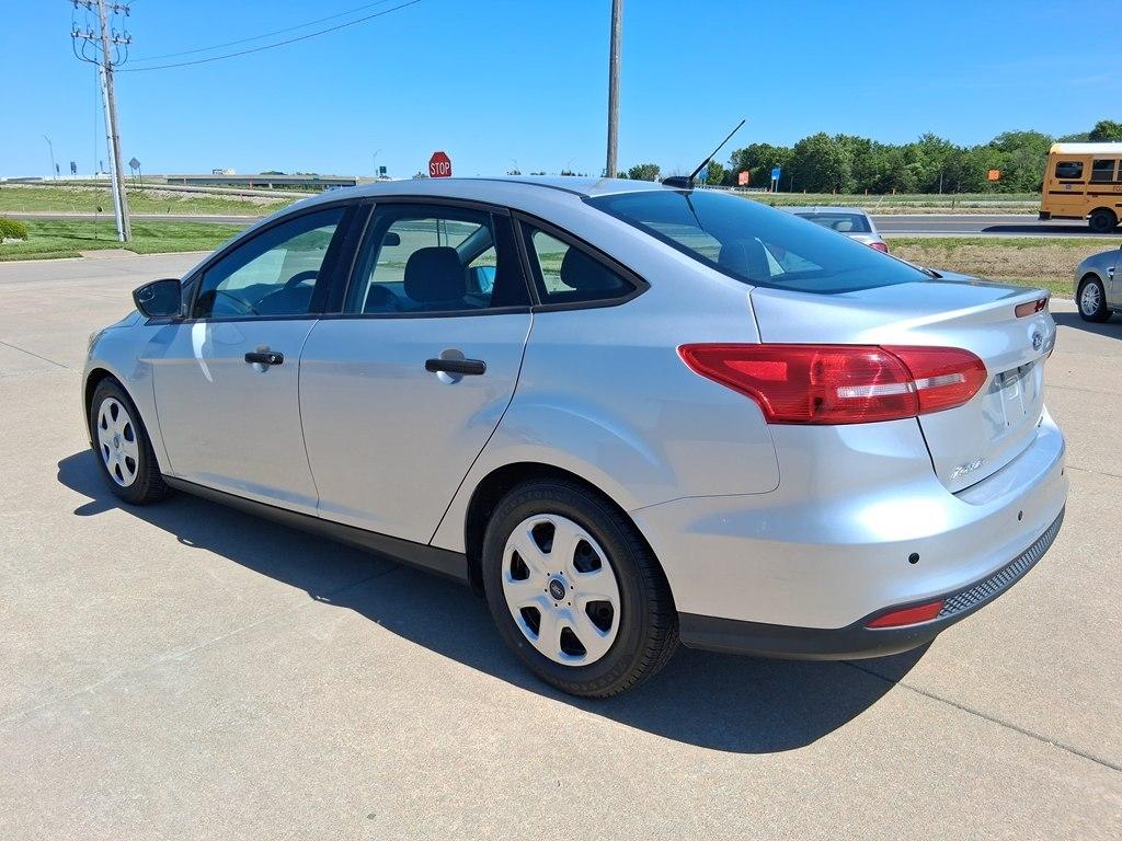 Ford Focus 4dr Sdn S 2016