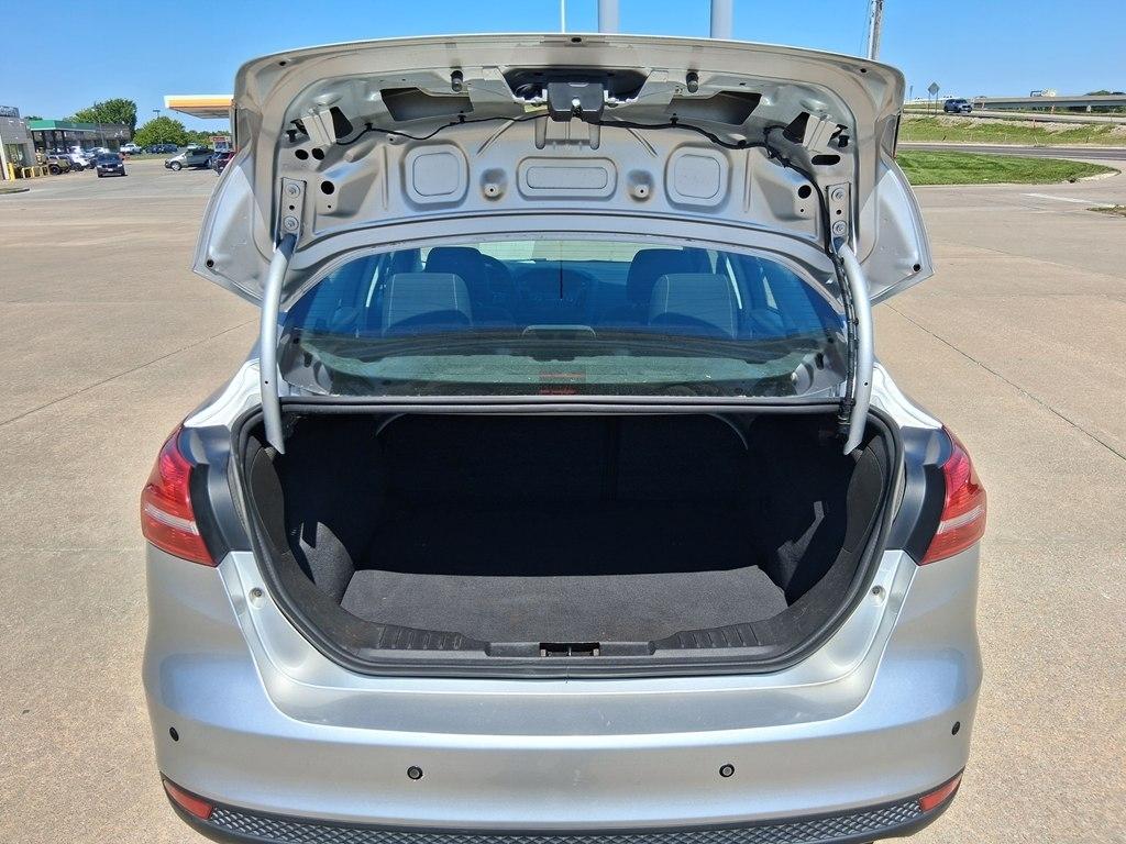 Ford Focus 4dr Sdn S 2016