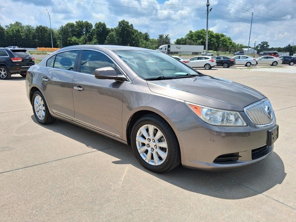 Buick LaCrosse 4dr Sdn CX 2011