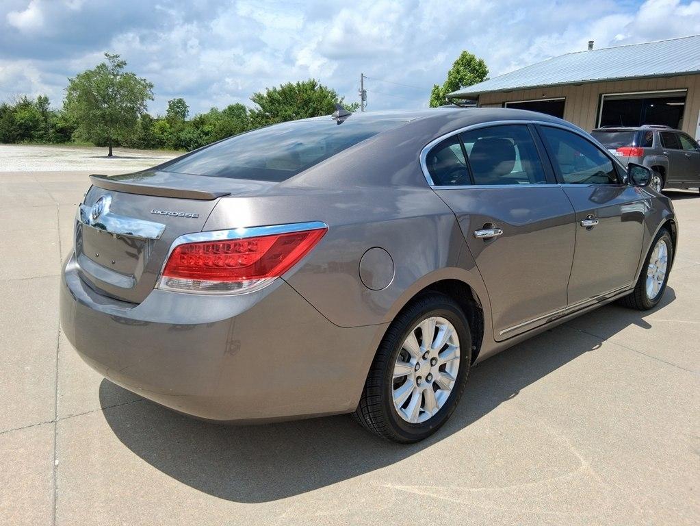 Buick LaCrosse 4dr Sdn CX 2011