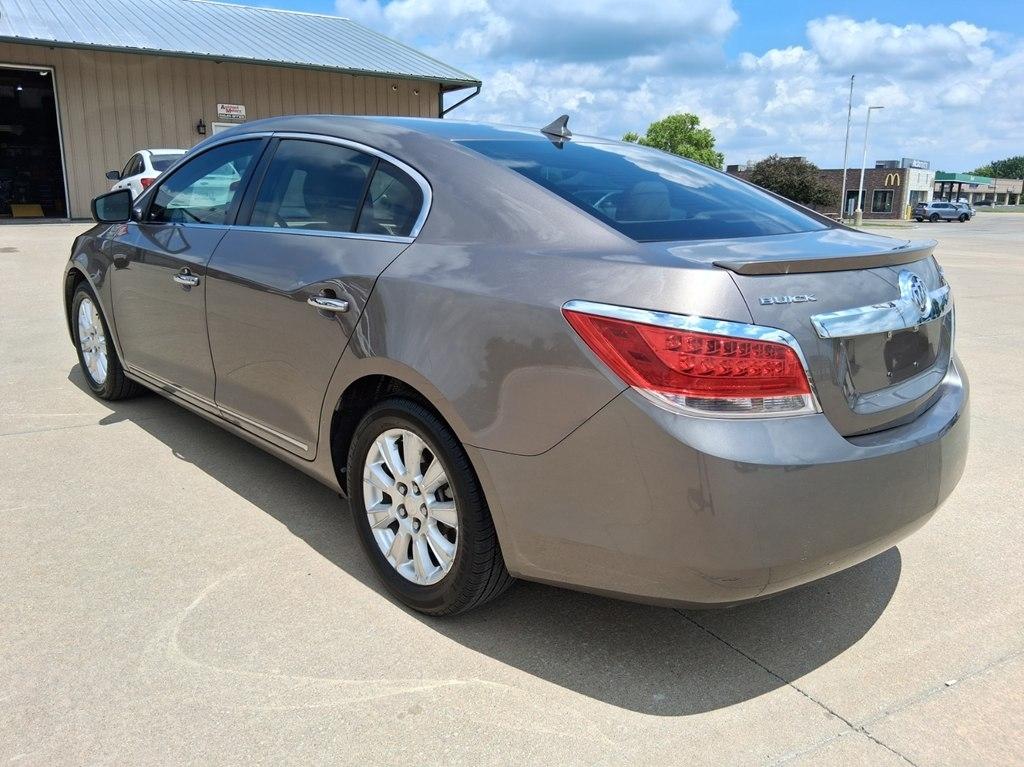 Buick LaCrosse 4dr Sdn CX 2011