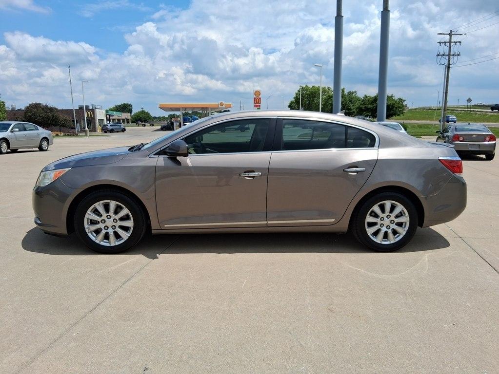 Buick LaCrosse 4dr Sdn CX 2011