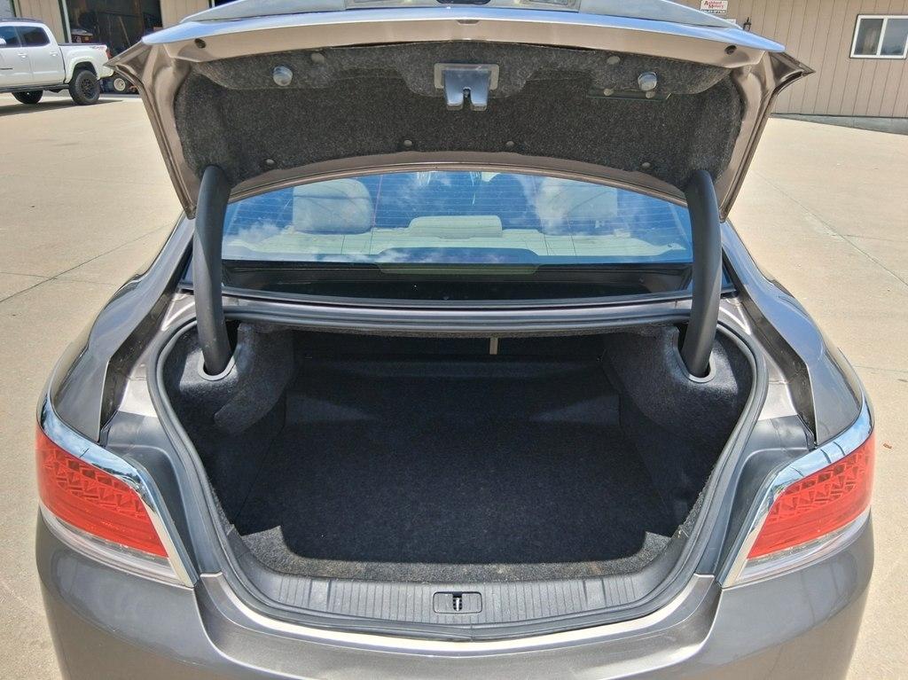 Buick LaCrosse 4dr Sdn CX 2011