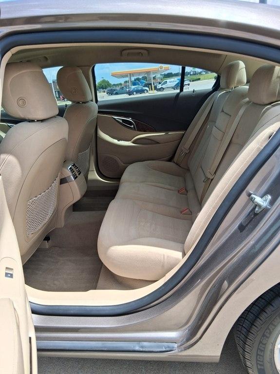 Buick LaCrosse 4dr Sdn CX 2011