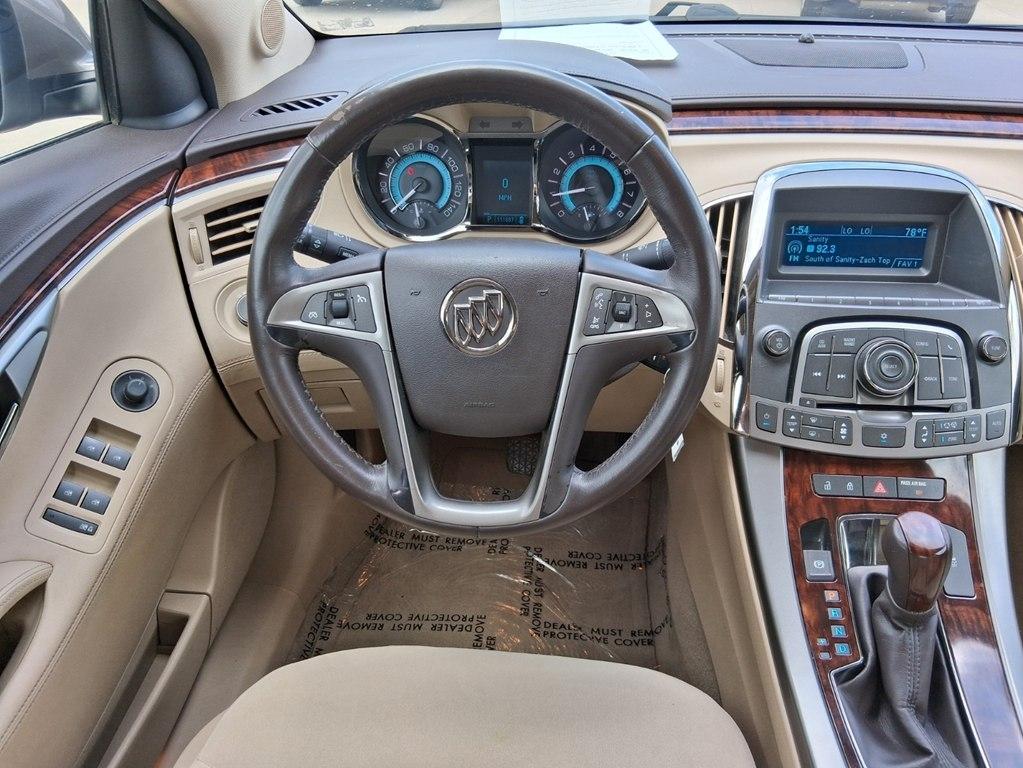 Buick LaCrosse 4dr Sdn CX 2011